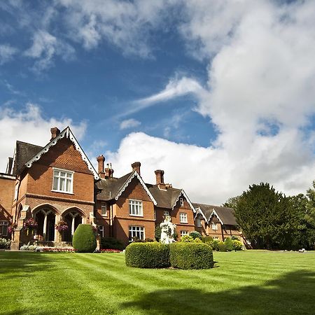Audleys Wood Hotel, ベージングストーク エクステリア 写真