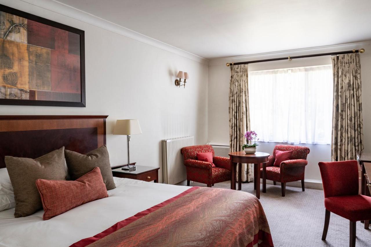 Audleys Wood Hotel, ベージングストーク エクステリア 写真