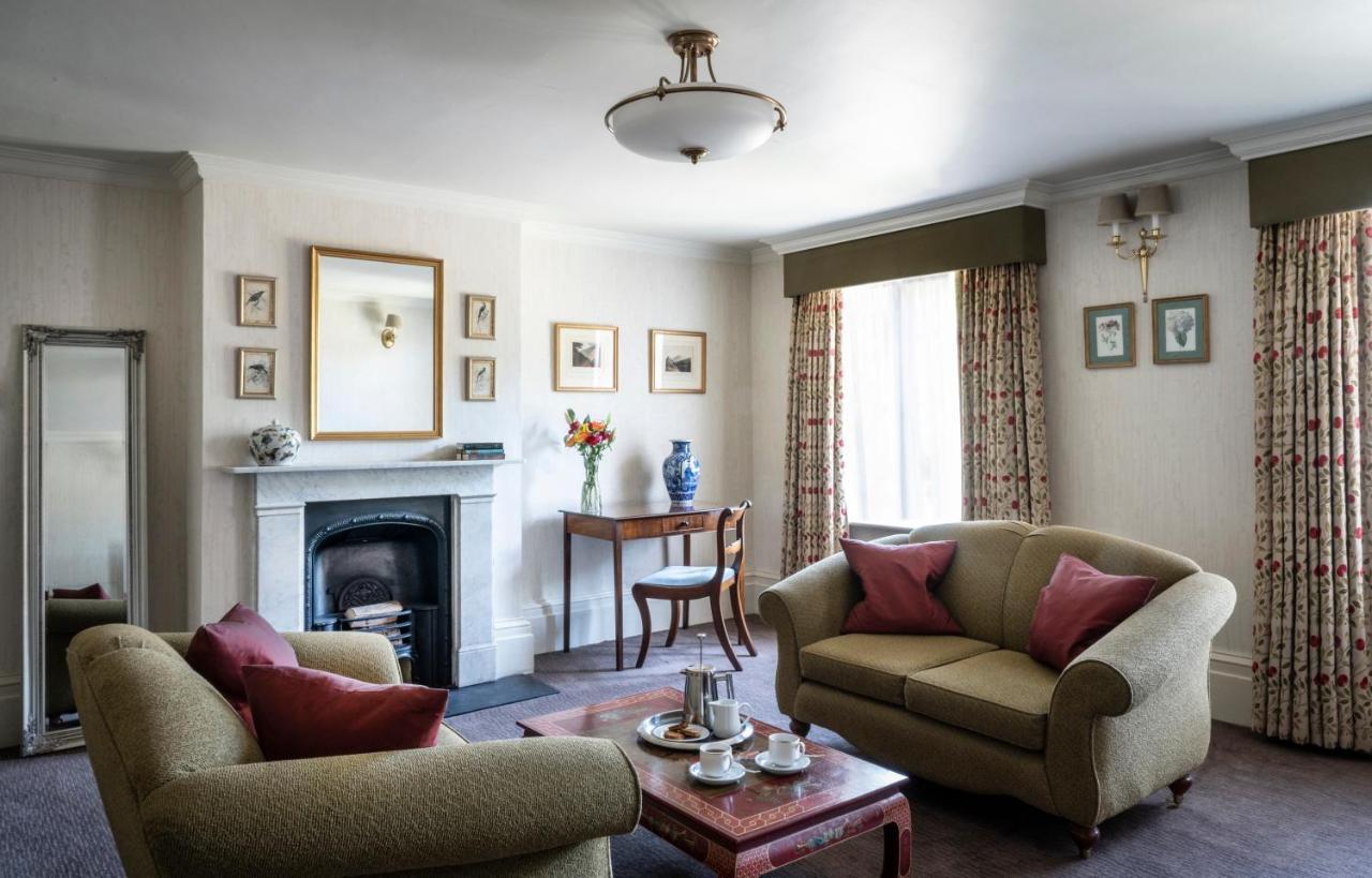 Audleys Wood Hotel, ベージングストーク エクステリア 写真