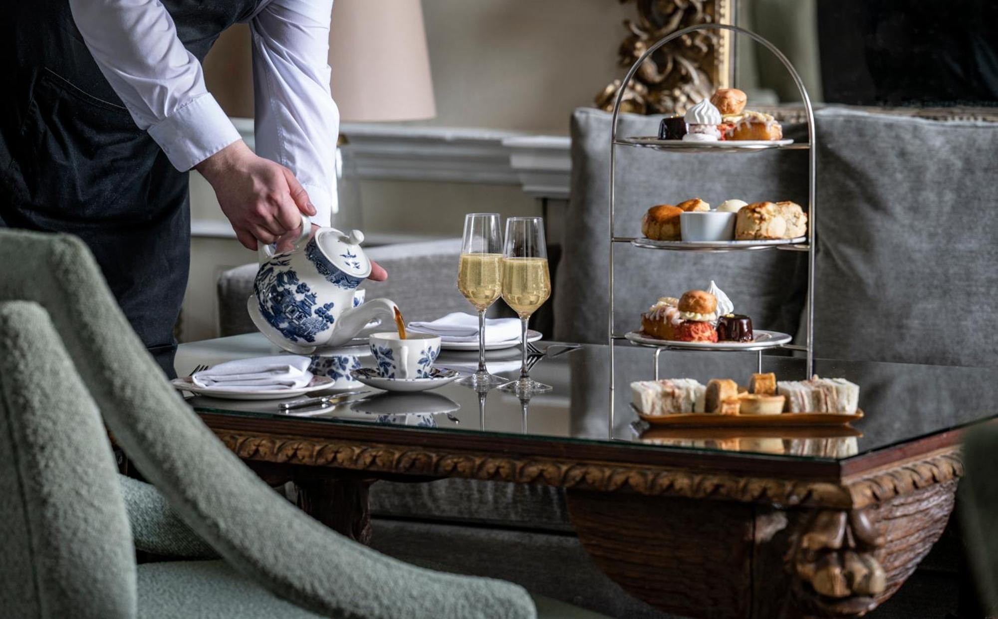 Audleys Wood Hotel, ベージングストーク エクステリア 写真