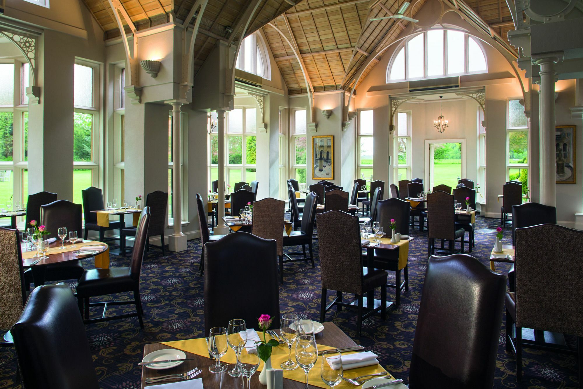 Audleys Wood Hotel, ベージングストーク エクステリア 写真